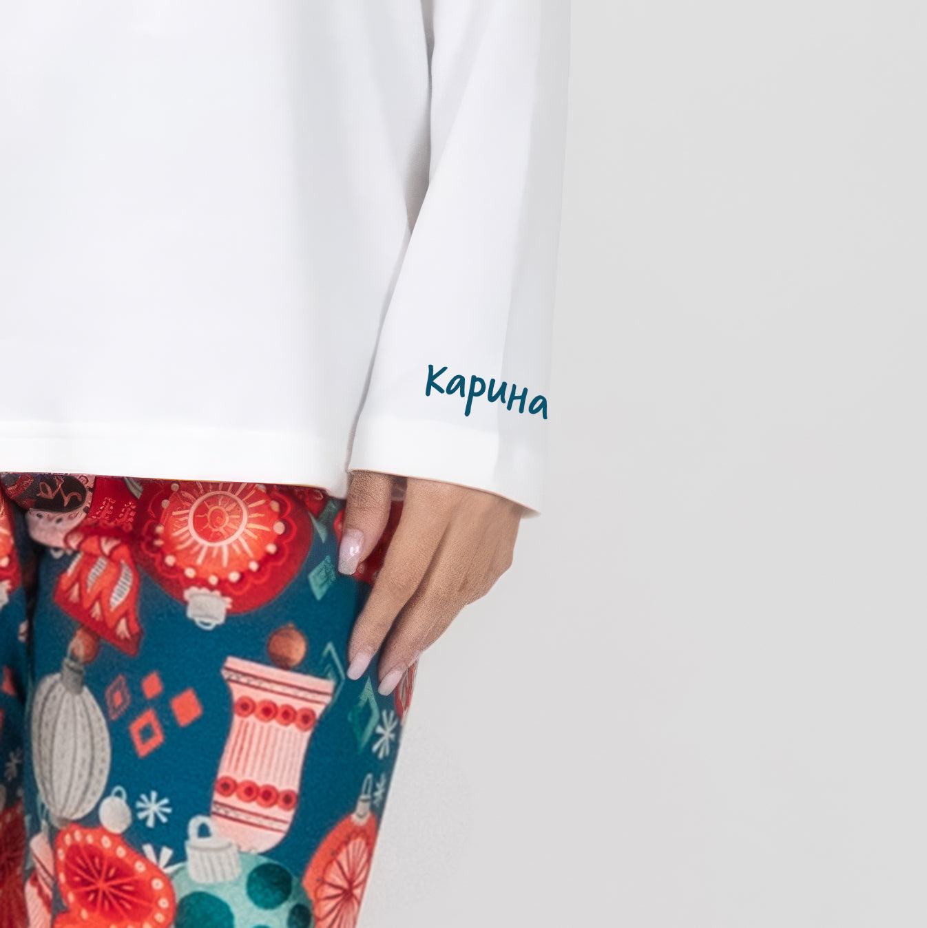 Pijamale de Crăciun pentru femei - Jucării de Crăciun /ecru/